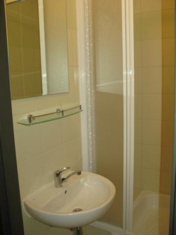 Uninova Hostel Bratislava Quarto foto