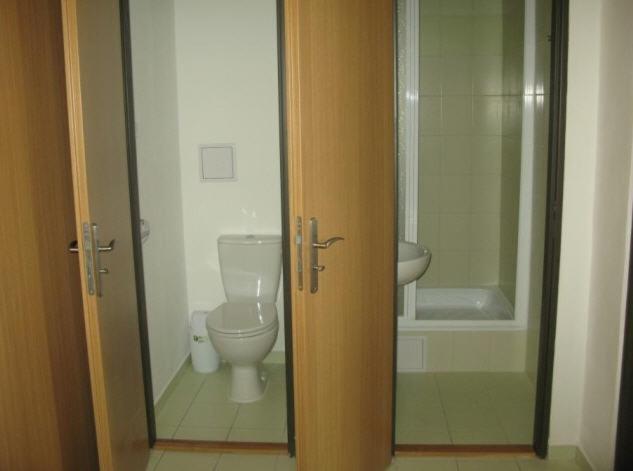 Uninova Hostel Bratislava Quarto foto